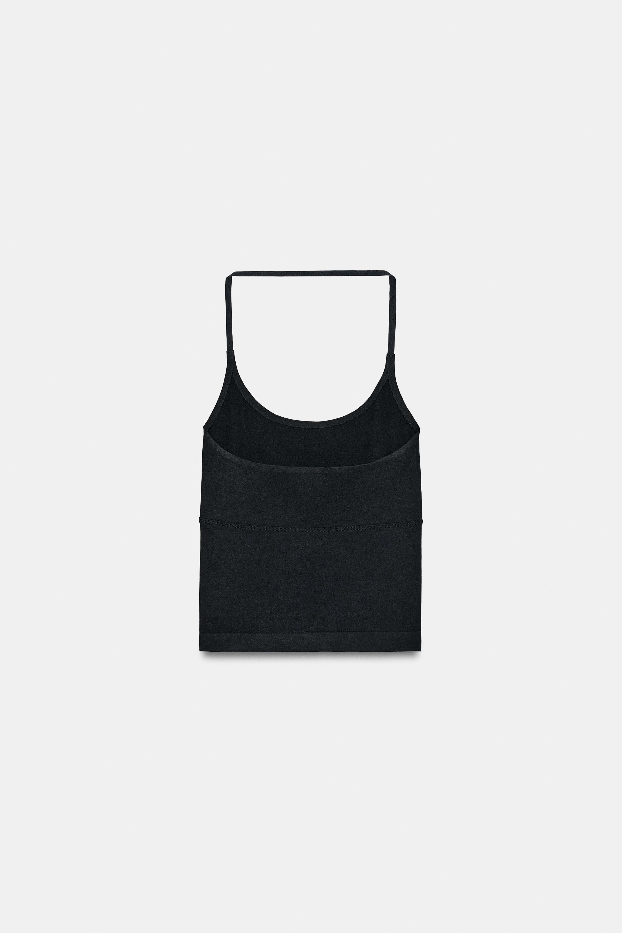 SEAMLESS HALTER TOP